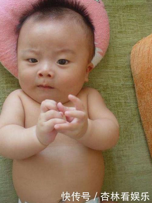 脚部|孩子体质太差换季就生病,宝妈别光摸手了,宝宝这两个部位最怕冷