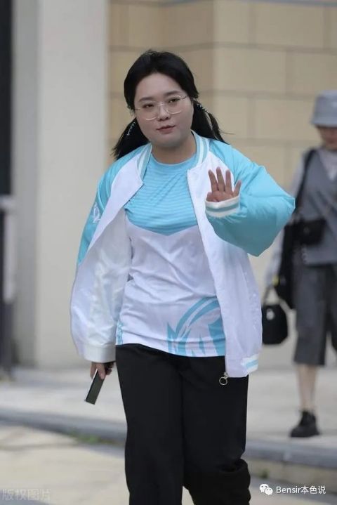 李雪琴|楊蒙恩求婚成功，何廣智搬進舒適區，頭部脫口秀演員能賺多少錢？