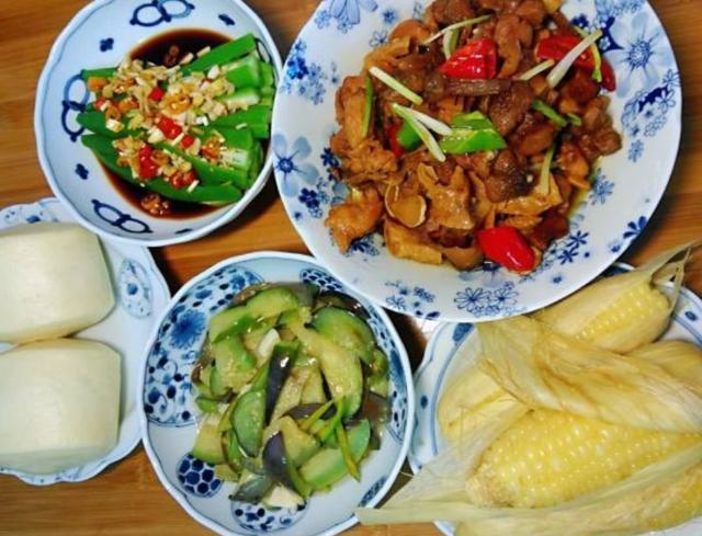 看看婆婆给我做的月子餐，好看又好吃，一个月只要200元，羡慕吗