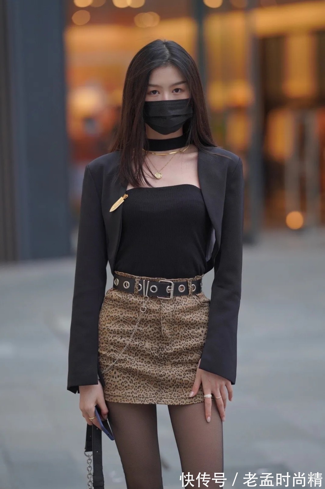 服饰 干净靓丽的超前卫穿搭,带来满满的摩登范,散发出特殊的魅力