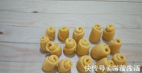 面包|教你面包最简单的做法，不用烤箱不用蒸，暄软拉丝，再也不用买了