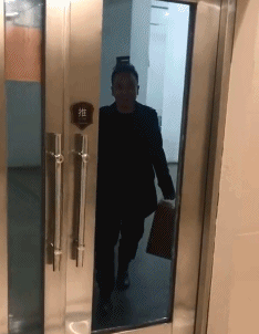 |搞笑GIF:这是谁家的闺女