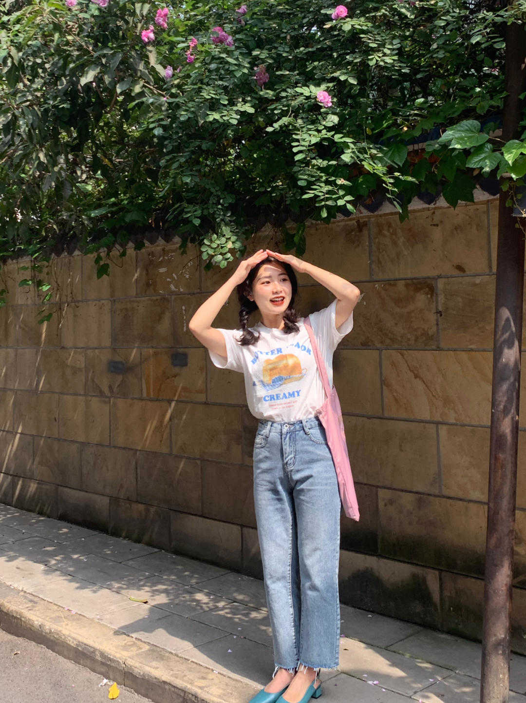 直筒|牛仔裤的n个搭配方法,显气质还减龄,高级时髦