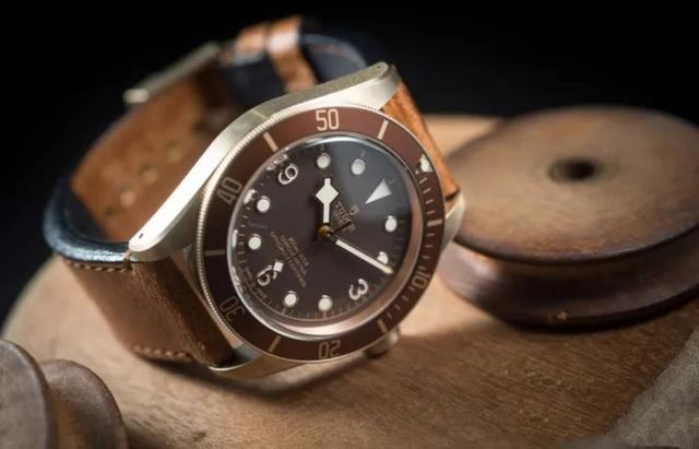 领略岁月的斑驳,三款青铜腕表推荐