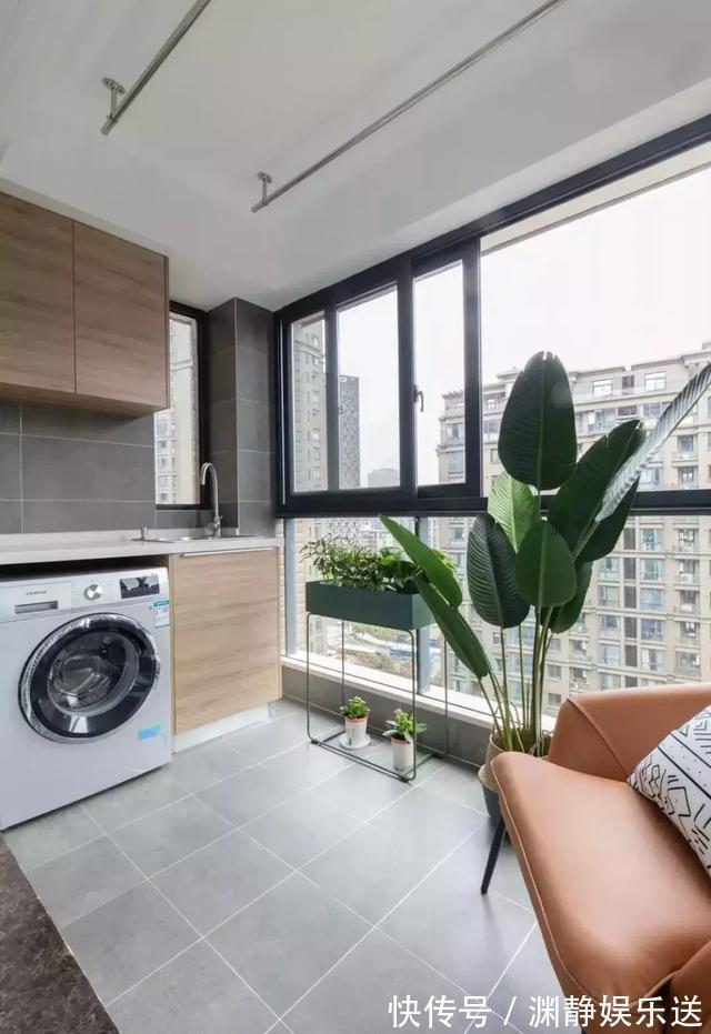 插座|为何老外总把洗衣机放在阳台,而中国人放在卫生间