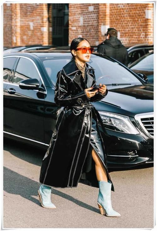 长大衣＋短靴，这个冬天不容错过的时髦穿搭
