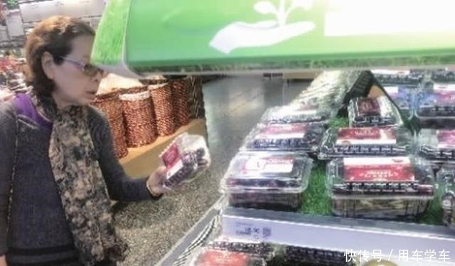 打肿脸充胖子|宝宝想吃车厘子,宝妈只买一颗被暗讽,回怼让店员语塞!