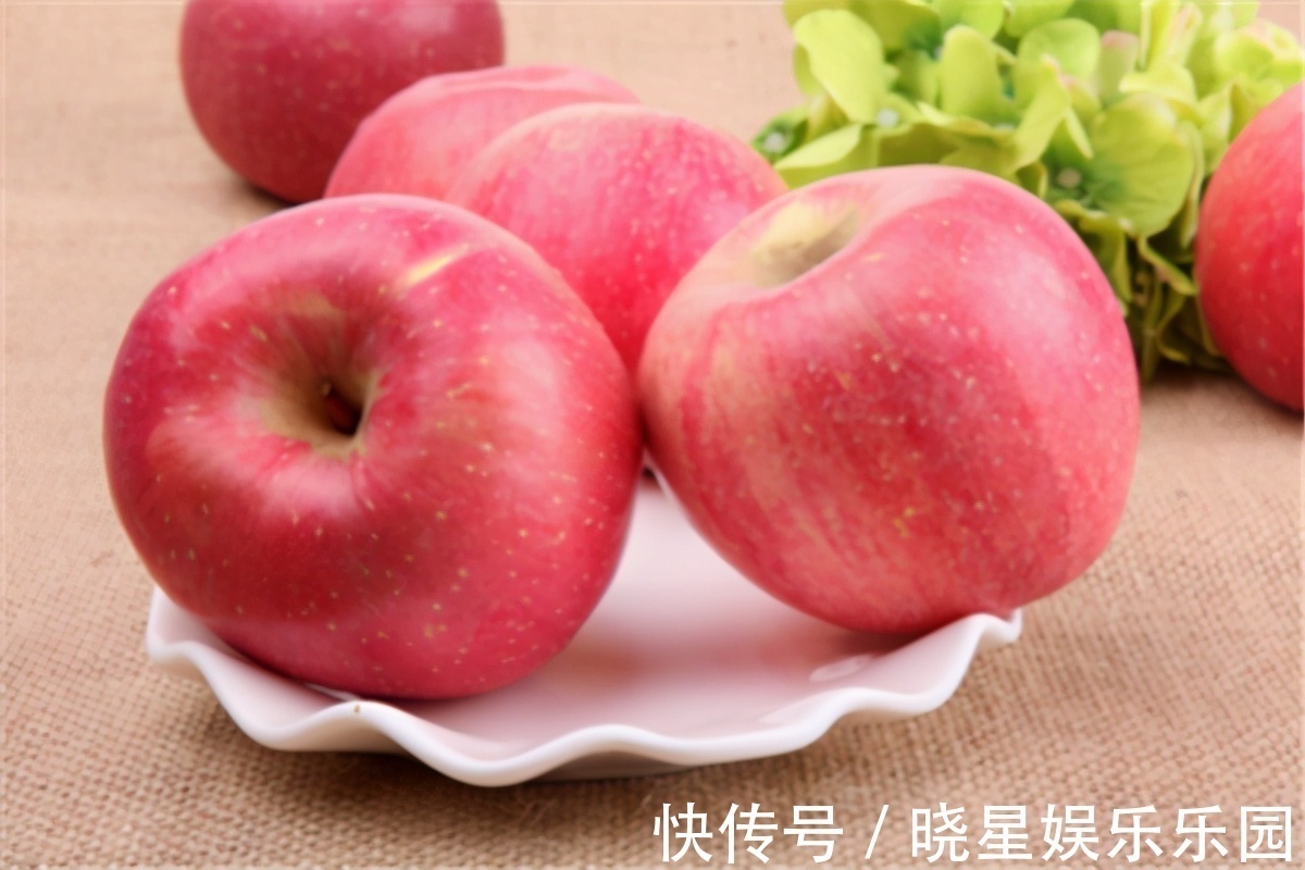 营养师|早晨和晚上,哪个时间吃苹果更好?营养师直言:这两个时间或更好