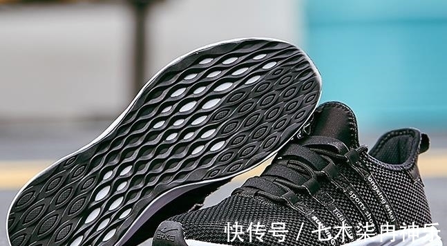 潮流|在中国烂大街的“跑鞋之王”,在美国却形成了潮流,网友:中国真有钱