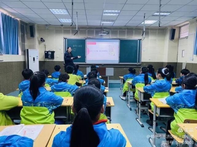 春风拂面晴方好，素养大赛俏春来—开元路小学语文素养大赛特写