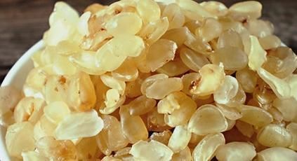 女人|女人要善待自己,多吃6种“零嘴”,补充雌激素,调节身体还美容