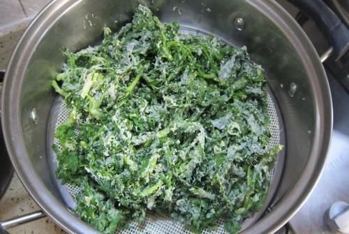 朋友圈|看老俩口的晚餐,1把青菜,在朋友圈火了,这吃法也太美了吧