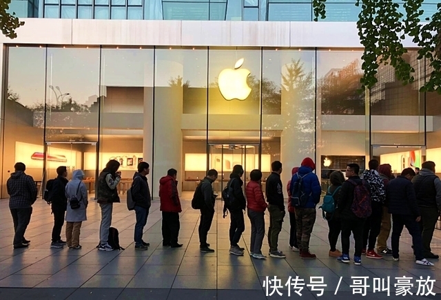 太阳国|差距太明显！我们排队抢购iPhone13，韩国民众把三星捧成科技巨头