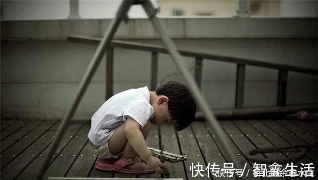 生理性|孩子出现这4种“古怪”行为,家长要多留心,娃心理可能出了问题!