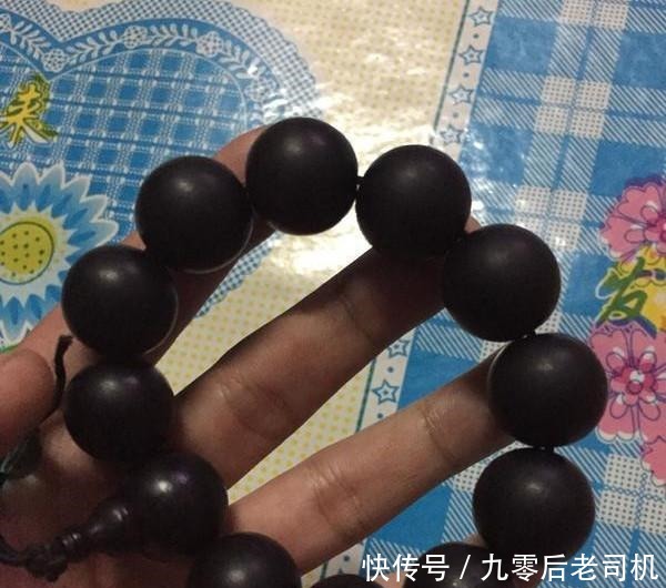 假货|紫檀手串越盘越黑, 是假货吗 不要慌, 这四种方法让手串焕然一新!