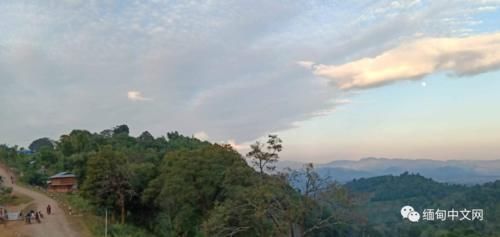 暂时关闭|高空中荡秋千，躺着看日出！缅北这座空灵仙山要到看不容易