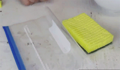 百洁布|洗衣服时不小心把卫生纸洗了？教你一招，轻松去除碎纸屑