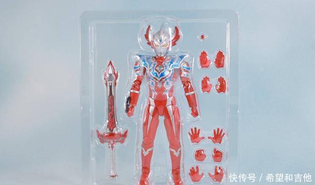 SHF|泰迦奥特曼三重斯特里姆形态SHF手办实物详解！