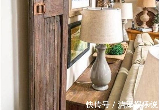 墙壁|客厅摆放沙发有技巧，只是简单的离开墙壁十公分，效果完全不一样