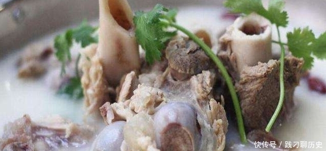 营养|只要是炖骨头汤,洗净后直接炖就错了,要先做2件事,汤才会好喝