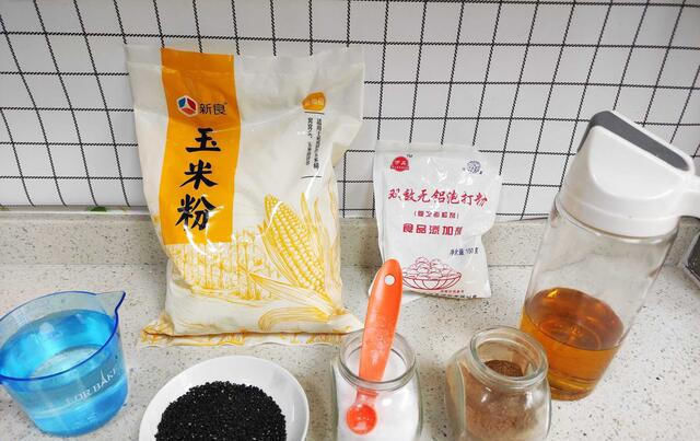 霍霍光|家里有玉米面的赶紧翻出来,跟我一起做这个嘎巴脆的小薄饼吃