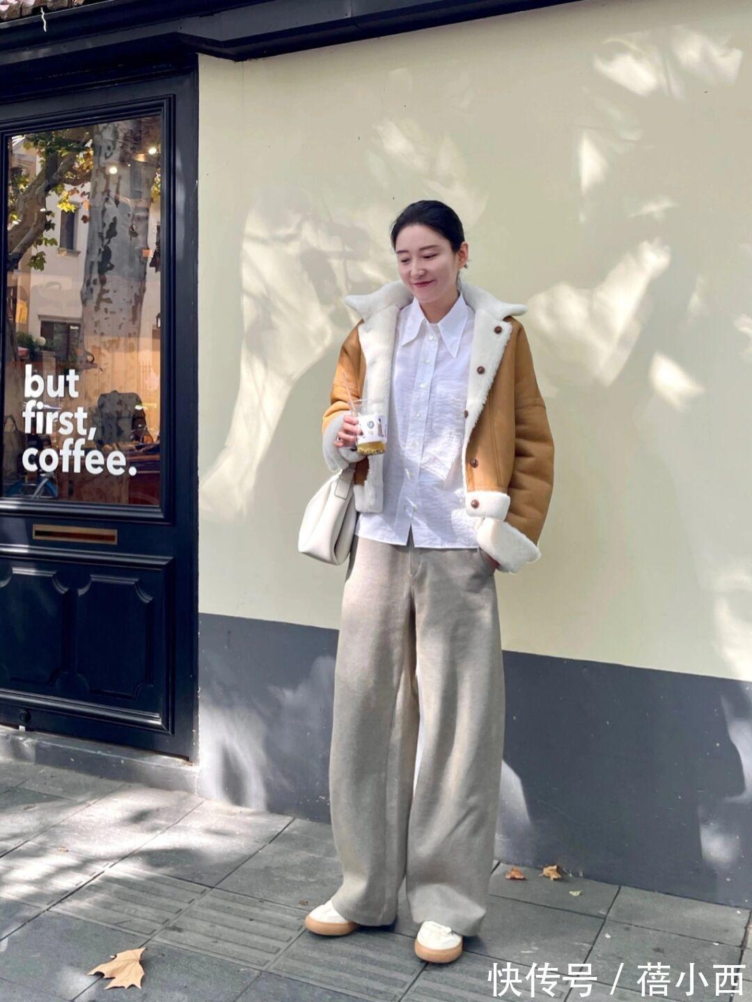 纯白色|冬天穿啥保暖又时髦?有这5款“羊羔毛外套”就够了,全身暖洋洋