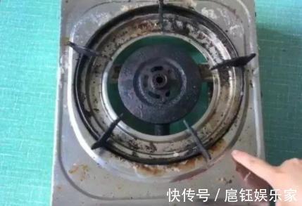 灶台脏那就用3个方式,香蕉皮帮助你解决“麻烦”