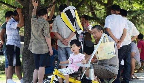 父母有三种懒不能偷，以后很难补，会害了孩子一生