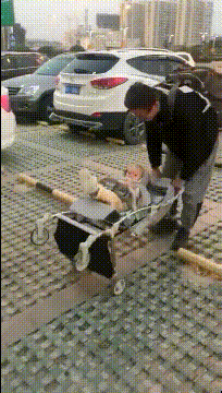 |搞笑GIF图:当你想吸氧气的时候,希望你记得这一刻