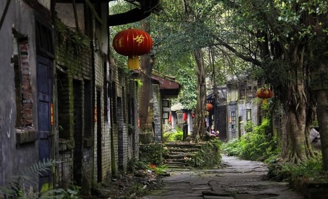 嘉陵江|重庆江边有一座古镇，这里山峦拱翠，古树参天，免费打卡游玩