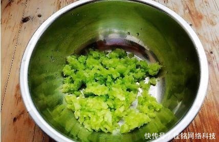 苦瓜的“苦源”取决于这个地方,只要切掉苦瓜就不苦,赶快学一学