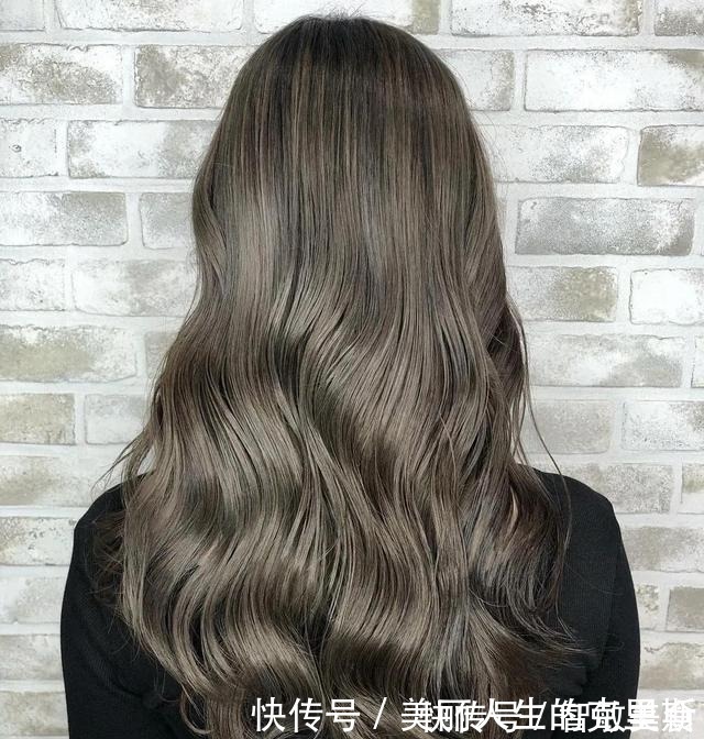 发质|是时候染发了!过年适合染这几款发色,显白又气质