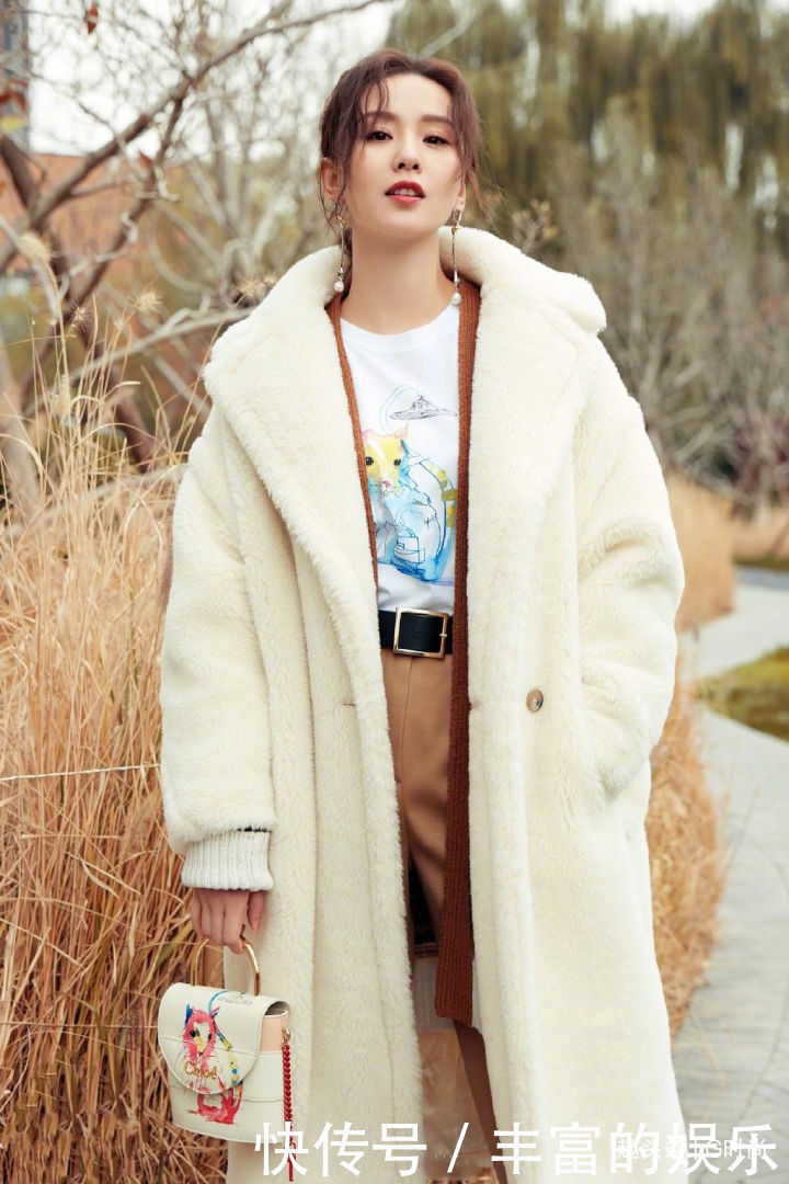 冬天就要把自己裹得毛茸茸的,时尚保暖的泰迪熊大衣不容错过