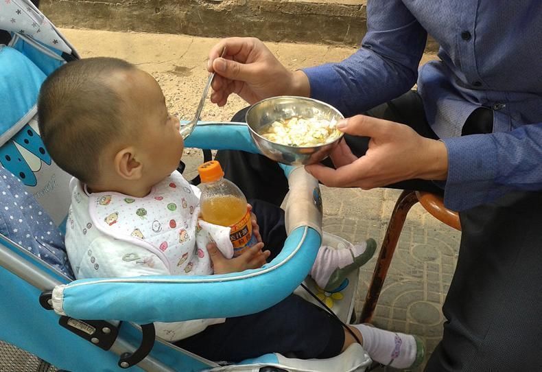 家长|告诫只要家里不是很穷,3个方面不要过于节俭,害了娃还不自知