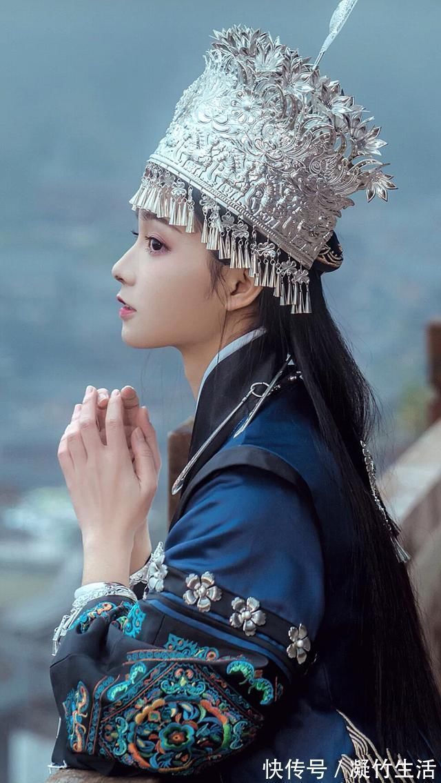 活着@白居易讲人生的一首诗,短短8句话充满哲理,值得一读再读