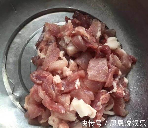 这才是猪肉最好吃的做法，不用炒不用炸不用炖，30块猪肉不够吃