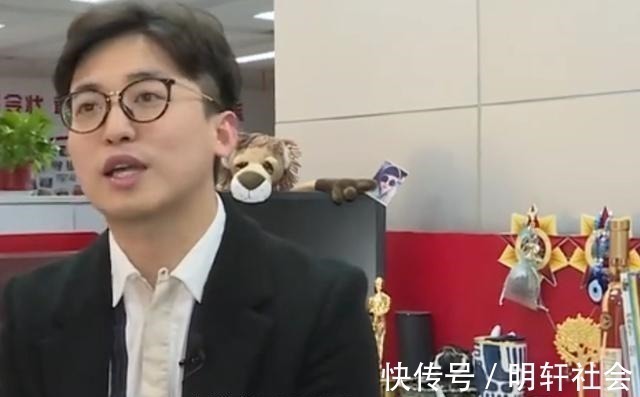 在《跑男》狂吃的热巴,为啥其他节目一口不吃姚译添道出真相