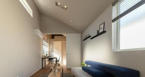 大格局|客厅墙上掏个洞把床装进去,卫生间能供3人同时用,小户型大格局