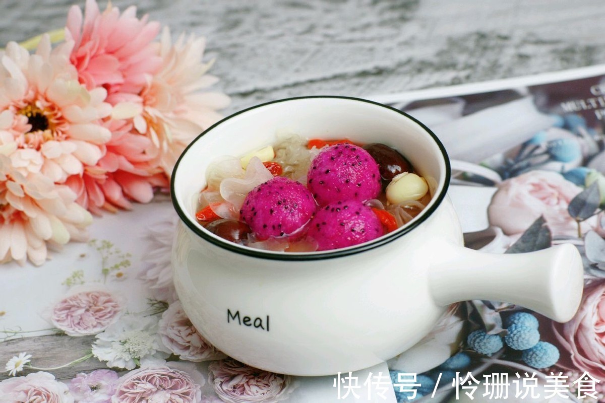 美味银耳莲子羹，营养丰富滋补身体，一个电饭锅就可以做