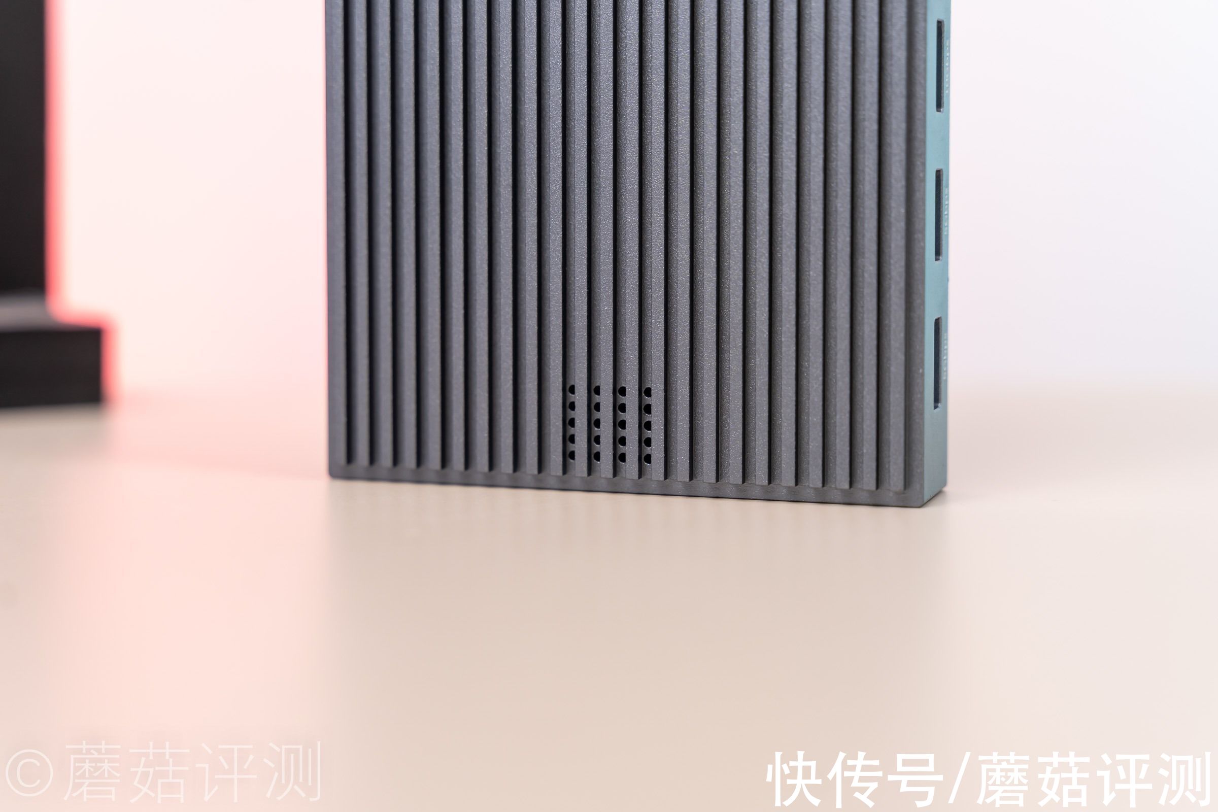 nvme|功能异常强大，满足更多专业需求、奥睿科雷电3硬盘盒拓展坞 拆解