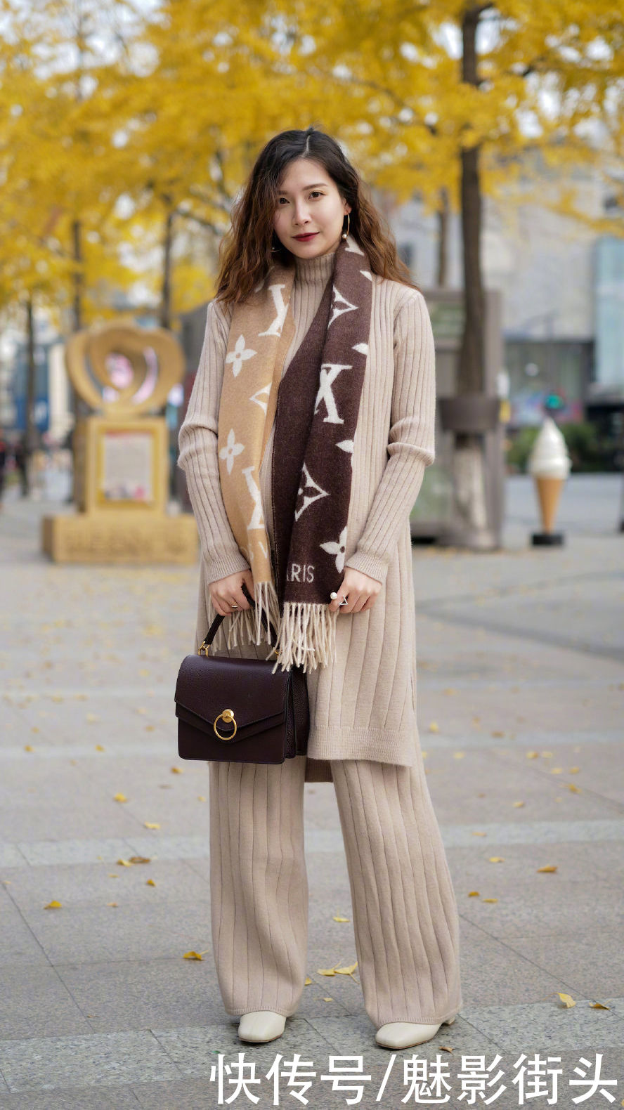 春天穿直筒裤，怎么搭配上衣更时髦？这些穿搭技巧值得借鉴