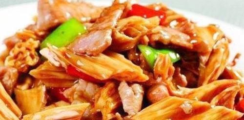 腐竹|常給家人孩子做的營養(yǎng)菜，簡(jiǎn)單易做，營養(yǎng)又下飯，補(bǔ)鈣個(gè)子高！