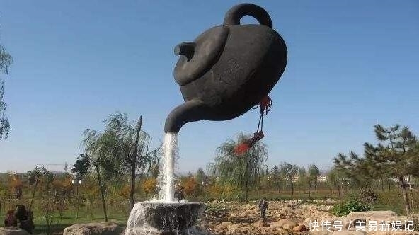 市场|没有进水管的悬空壶,水是从哪里来的