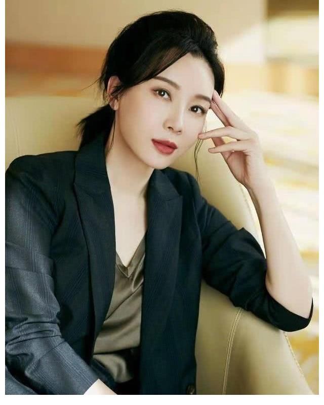 集結號|被馮小剛棄用的陳數，如今堪稱電視劇寵兒，收視率的保證，