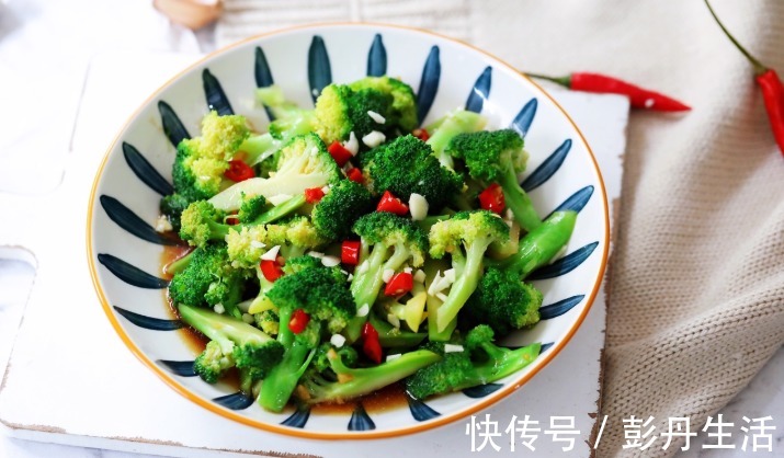 小米辣|夏天大鱼大肉易上火，这菜天天吃不腻，美白还减肥，比肉抢手多了