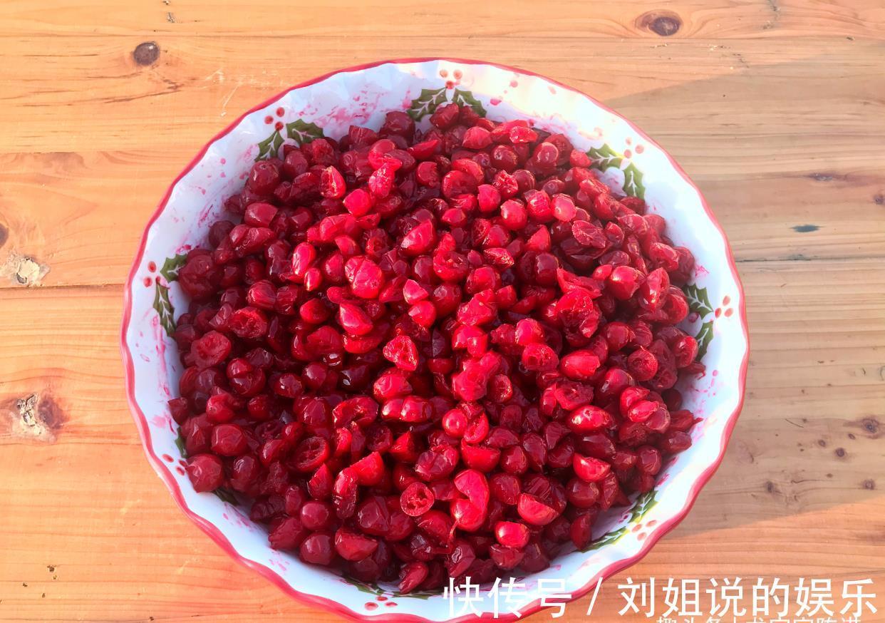 蔓越莓|夏天易出汗,这种高钾水果要多吃,每天坚持吃一点,年轻不显老