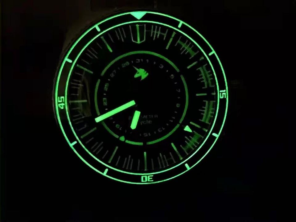 腕间的独角兽把玩那属于时光和你我的记忆PROXIMA