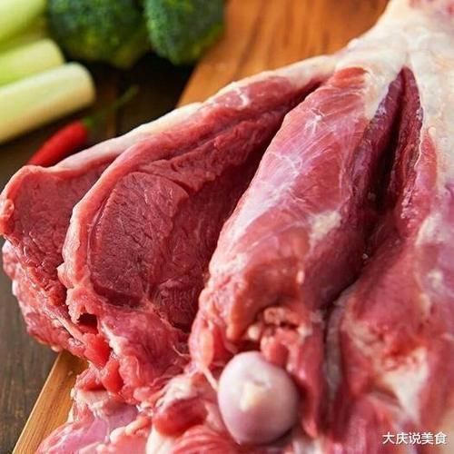 羊肉|买羊腿时,买前腿还是买后腿?肉贩子告诉你,区别很大,买错后悔!