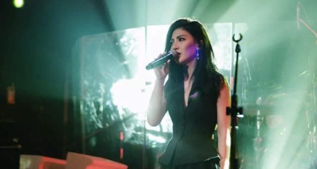 罗大佑|她曾被那英淘汰,罗大佑却现场收她为徒,如今地位跟那英平起平坐