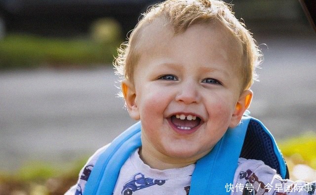 怀孕|英国女孩得知自己怀孕一个多月,三天后她竟坐在马桶上生下孩子